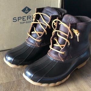 Women’s saltwater duck boots